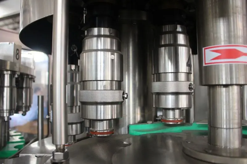 Capping heads